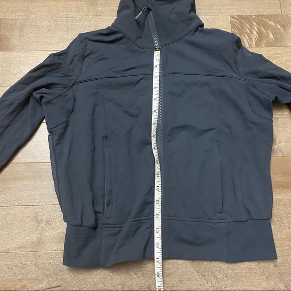 Lululemon Tadasana Mesh Back Jacket - Picture 9 of 9